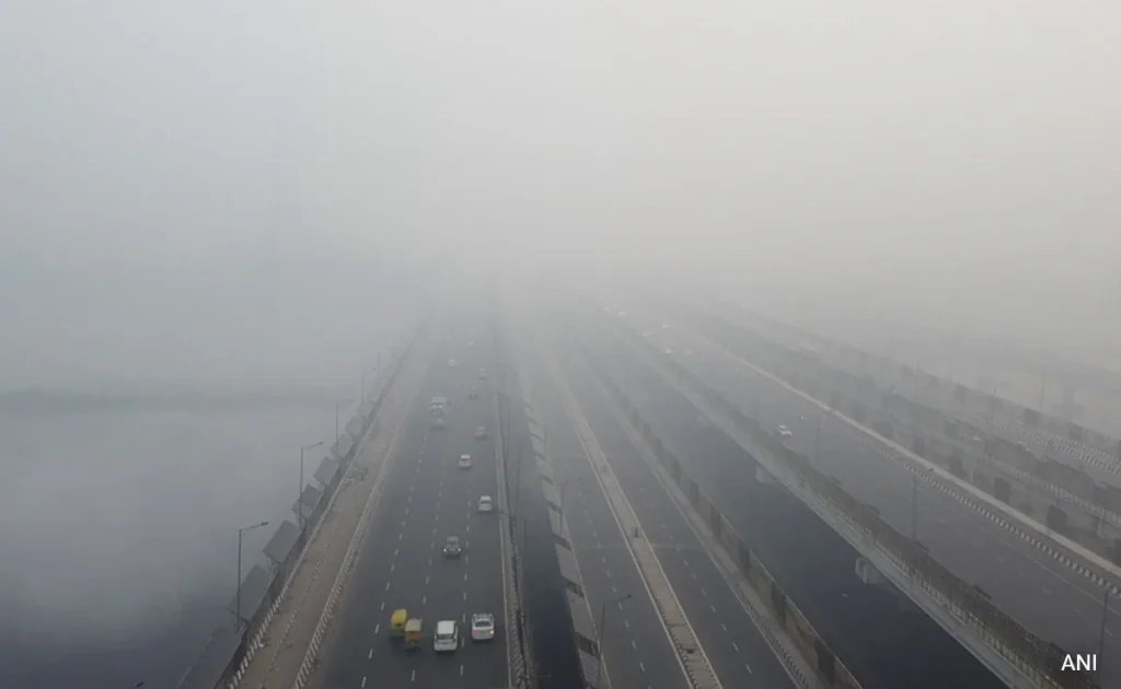 Roads disappeared, flights stopped: Darkness spreads over North India due to the havoc of fog, when will relief come?