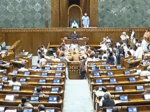 Commotion in Lok Sabha: 'Hardeep Puri should resign' slogans echo, House adjourned; BJP levels serious 'dividing the nation' allegation against Rahul