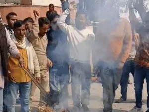 Purnia MP Pappu Yadav arrested from Patna in a 31-year-old case: He said, 'I could be killed', admitted to PMCH after high blood pressure, massive protest by supporters