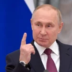 पुतिन का बड़ा फैसला: रूस में WhatsApp पर पूरी तरह बैन लगा दिया, वजह बताई ‘रूसी कानूनों का पालन न करना’ – अब राज्य समर्थित ‘MAX’ ऐप को बढ़ावा